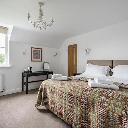 3 Bedroom Barn Conversion With Hot Tub-Garden View - Ty Cerrig Barn Corwen Esterno foto