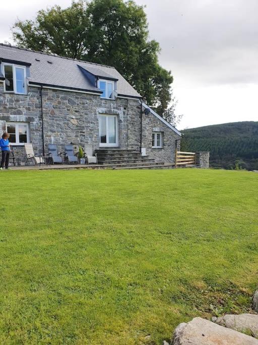 3 Bedroom Barn Conversion With Hot Tub-Garden View - Ty Cerrig Barn Corwen Esterno foto